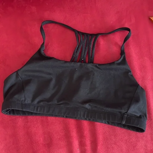 SOLD Mossimo Black sportsbra cute Criss cross back - Picture 3 of 3
